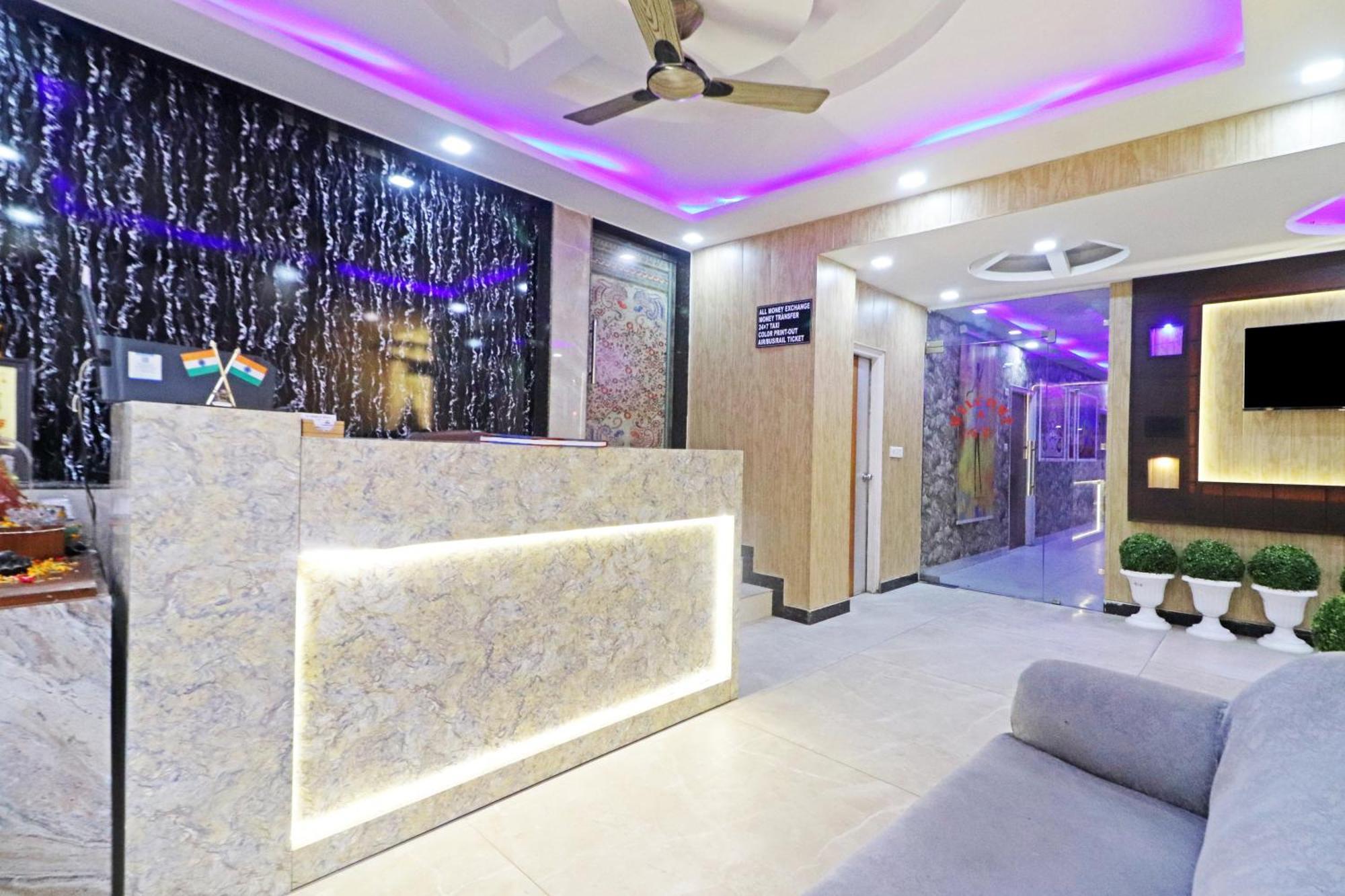Hotel Qubic Near Igi Delhi Airport Yeni Delhi Dış mekan fotoğraf